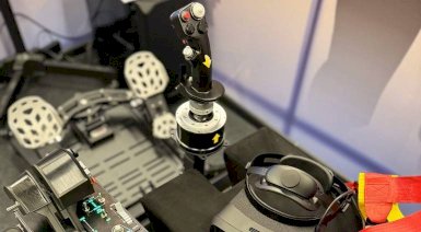 Zostań pilotem myśliwca - symulator lotu - Warszawa (60 minut)