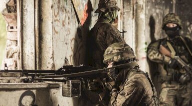 Paintball laserowy nocą - Warszawa (6 osób)