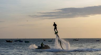Poznaj FLYBOARD® - adrenalina na wodzie - Kraków (10 minut)
