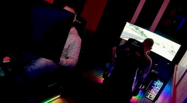 Ekstremalna jazda w symulatorze wyścigowym - Bydgoszcz (1 osoba, 60 minut)