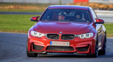 Jazda BMW M4 - Wiele torów (1 okrążenie, AUTOPREZENT)