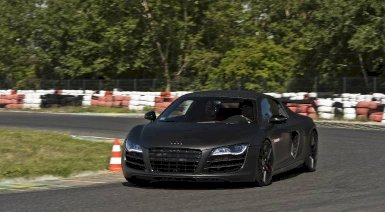 Jazda Audi R8 - 2 okrążenia - Wiele torów (Super Cars)
