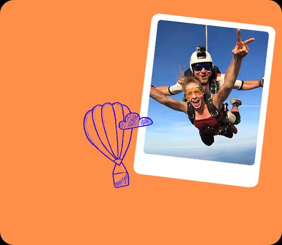 zdjęcie skoku ze spadochronem