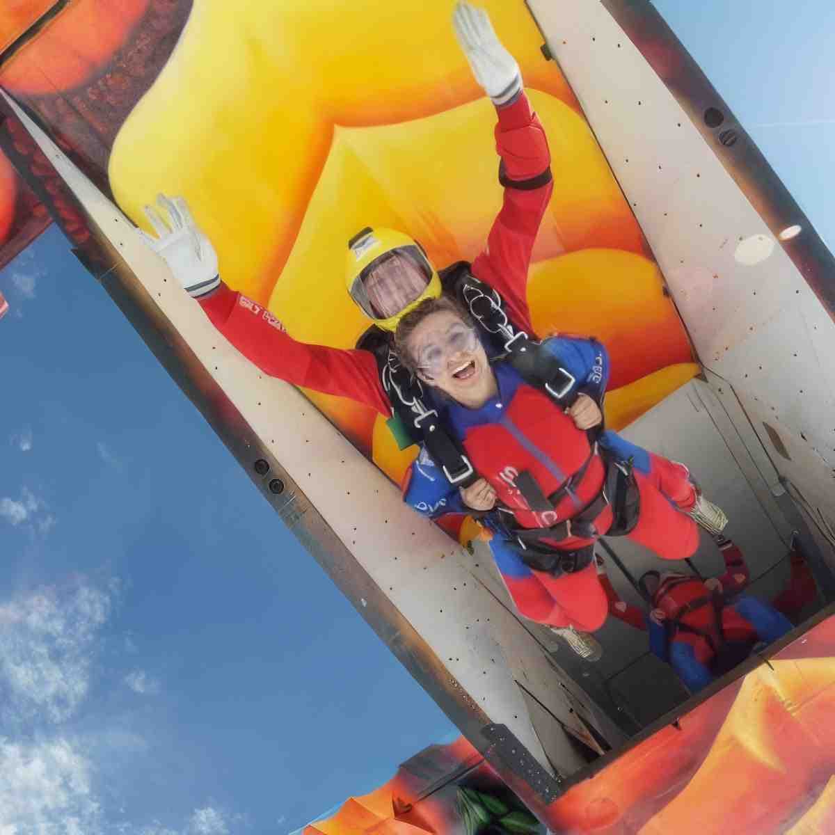 Skok ze spadochronem na prezent | Łódź