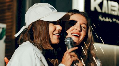 Wstęp do Kakadu Karaoke w Elektrowni Powiśle w Warszawie - prezent na dzień kobiet